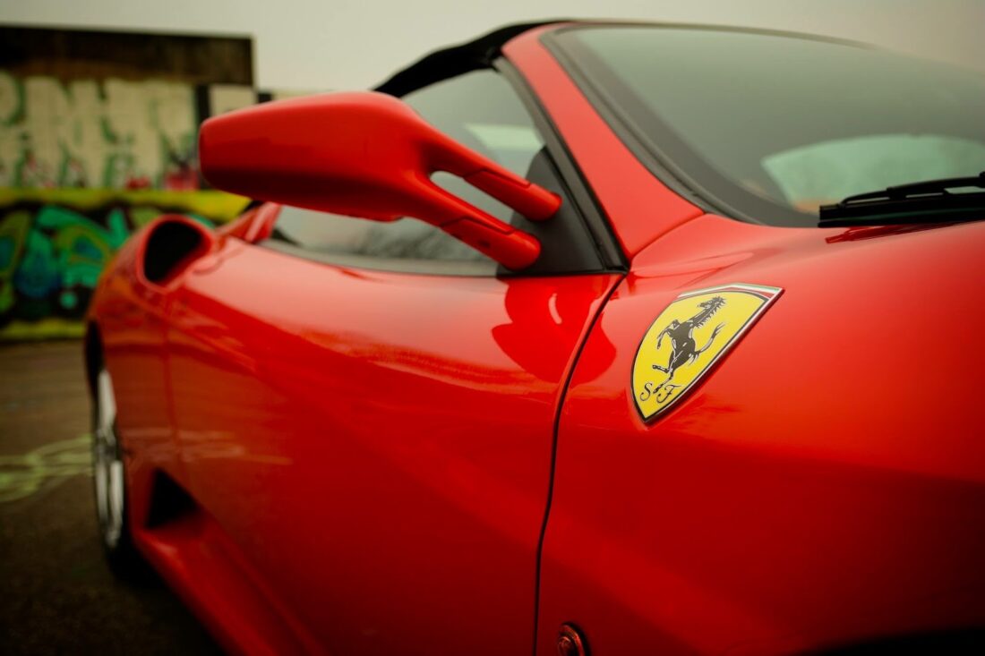 Historic cars as pinnacle of luxury